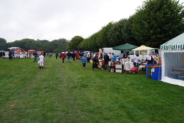 vide grenier (9).jpg